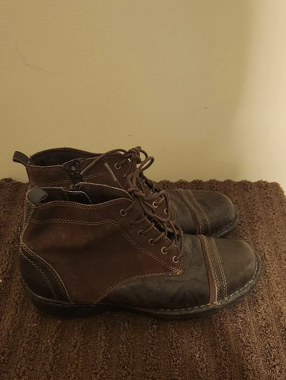 Clarks Collection Womens 8 M Brown Leather Zip Ankle Boots  Style 26104716